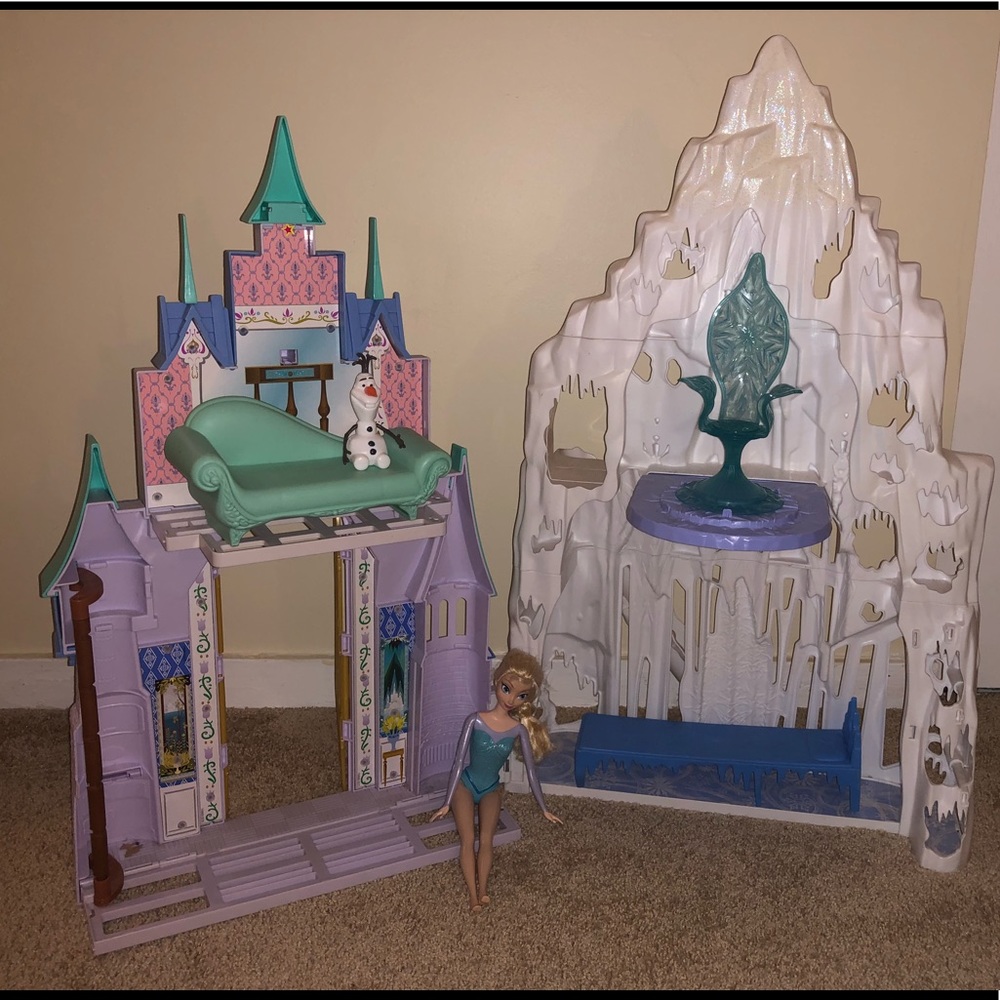 Frozen Castle Dollhouse